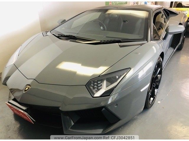 lamborghini aventador 2015 -ランボルギーニ--ランボルギーニアヴェンタドールロードスタ ABA-47L539--ZHWER1ZD0FLA03991---ランボルギーニ--ランボルギーニアヴェンタドールロードスタ ABA-47L539--ZHWER1ZD0FLA03991- image 1