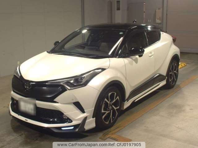 toyota c-hr 2018 -TOYOTA--C-HR DBA-NGX10--NGX10-2003556---TOYOTA--C-HR DBA-NGX10--NGX10-2003556- image 1