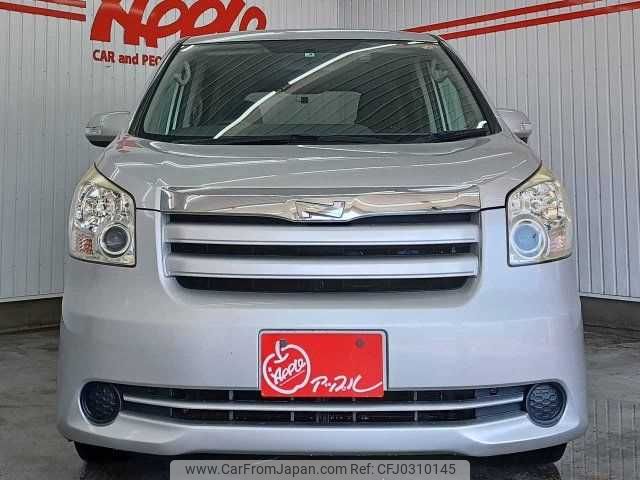 toyota noah 2009 TE4304 image 1