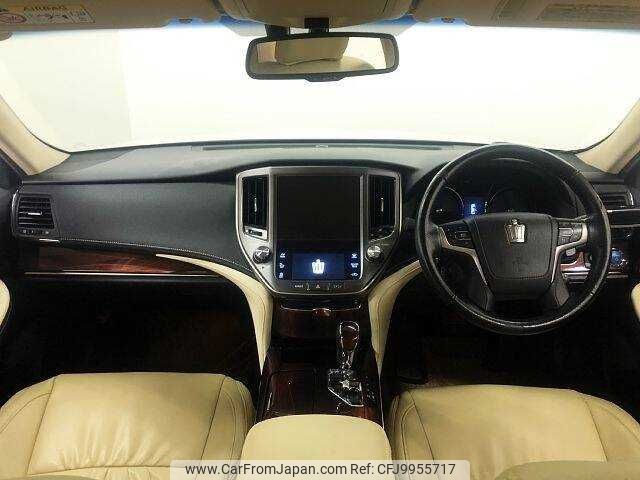 toyota crown 2013 504928-922266 image 1