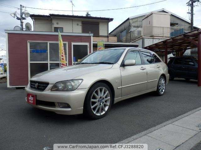 toyota altezza-gita 2005 -TOYOTA--Altezza Gita GXE10W--1003576---TOYOTA--Altezza Gita GXE10W--1003576- image 1