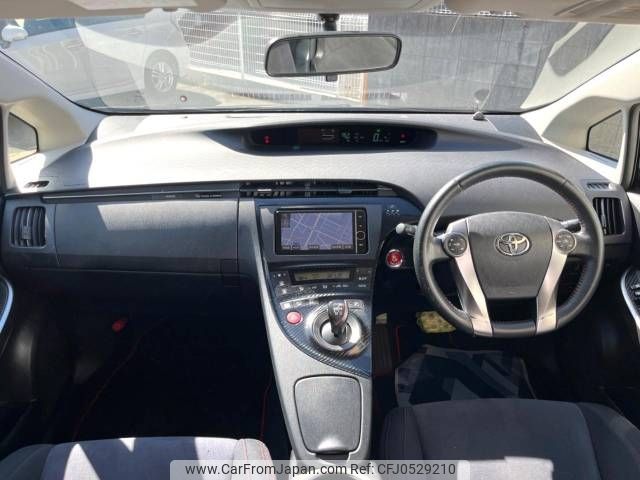 toyota prius 2013 -TOYOTA--Prius DAA-ZVW30--ZVW30-5633344---TOYOTA--Prius DAA-ZVW30--ZVW30-5633344- image 2