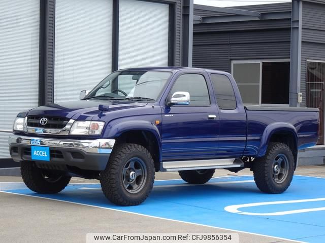 toyota hilux-sports-pick-up 2004 GOO_JP_700060001230240530001 image 1