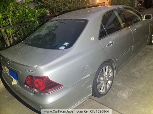 toyota crown 2004 CFJ1620866 image 2