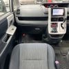 toyota voxy 2011 AF-ZRR70-0405421 image 11