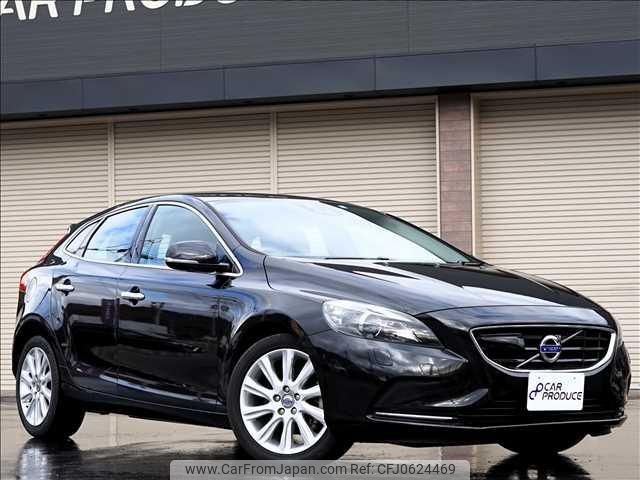 volvo v40 2013 -VOLVO--Volvo V40 MB4164T--E2115651---VOLVO--Volvo V40 MB4164T--E2115651- image 1