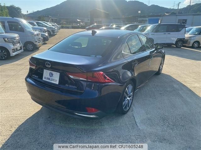 lexus is 2018 CFJ1605248 image 2