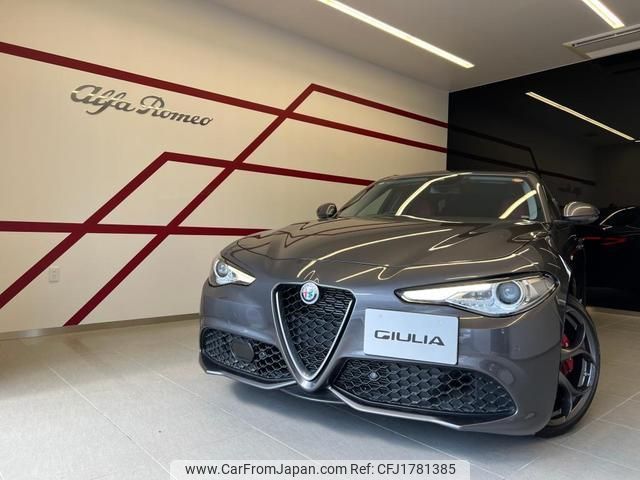 alfa-romeo giulia 2020 CFJ1781385 image 1