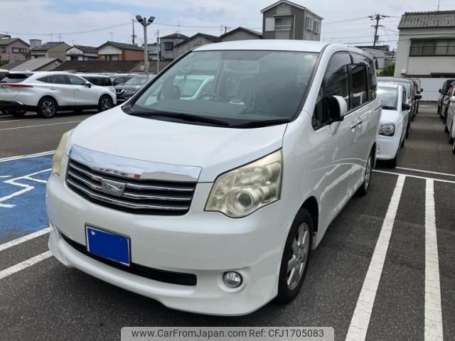 toyota noah 2012 CFJ1705083 image 1