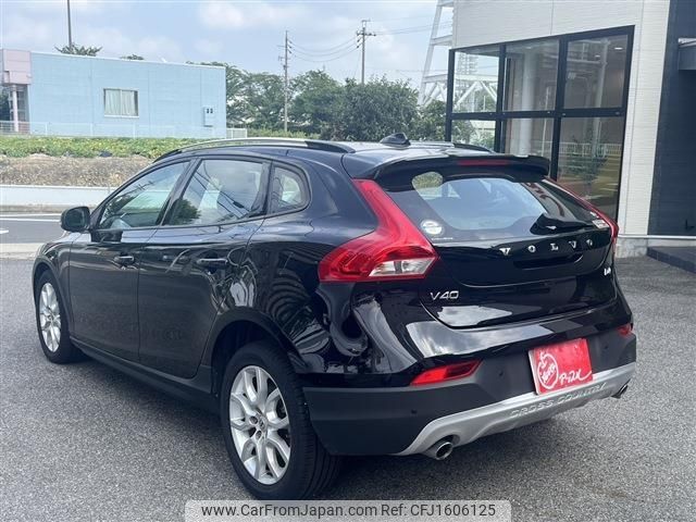 volvo v40 2017 CFJ1606125 image 2