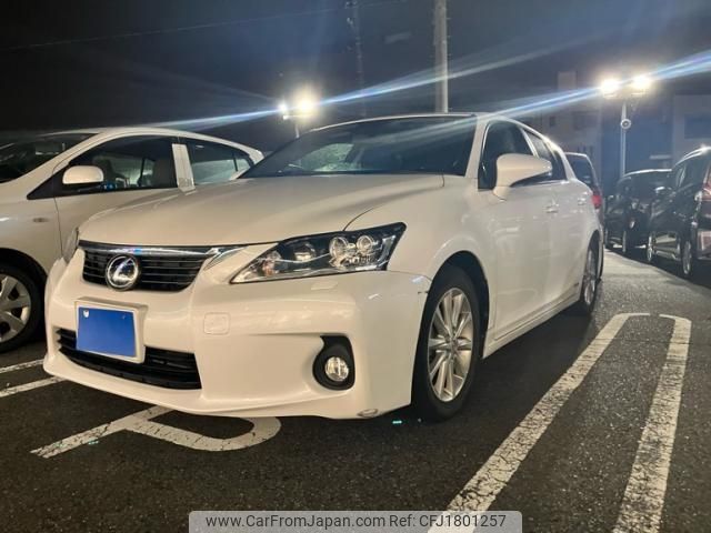 lexus ct 2011 CFJ1801257 image 2