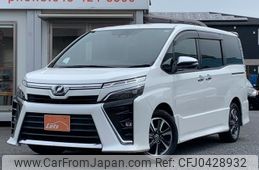 toyota voxy 2018 quick_quick_ZRR80W_ZRR80-0452982