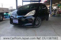 honda fit-hybrid 2013 CFJ1587082