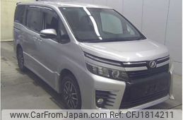 toyota voxy 2014 CFJ1814211