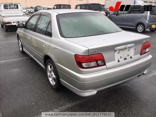toyota carina 2000 CFJ1779013 image 2