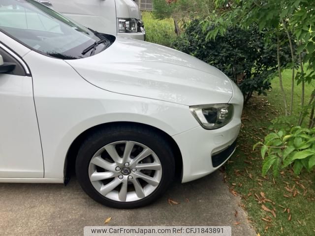 volvo v60 2017 CFJ1843891 image 2