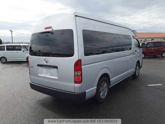 toyota hiace-commuter 2021 CFJ1865033 image 2
