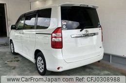 toyota noah 2013 TE5482