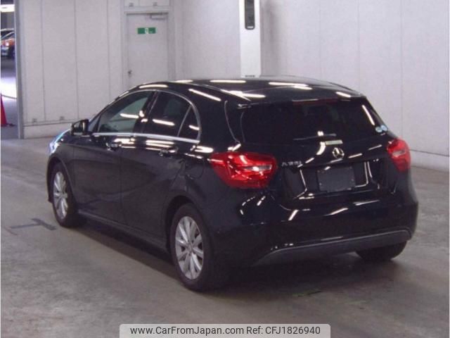 mercedes-benz a-class 2016 CFJ1826940 image 2