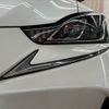 lexus is 2017 CFJ1647346 image 19
