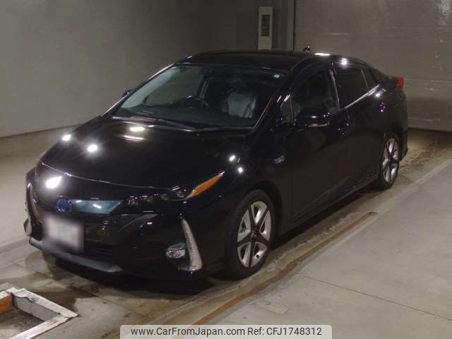 toyota prius-phv 2017 CFJ1748312 image 1