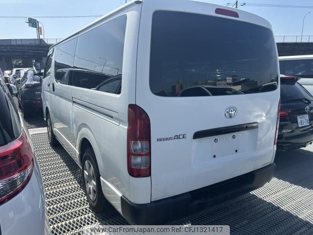 toyota regiusace-van 2015 quick_quick_CBF-TRH200V_0228253 image 2
