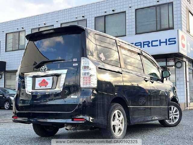 toyota noah 2012 504928-926831 image 2