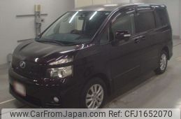 toyota voxy 2010 CFJ1652070