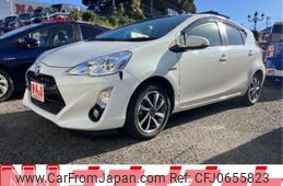 toyota aqua 2015 -TOYOTA 【土浦 599ﾆ1175】--AQUA DAA-NHP10--NHP10-2486988---TOYOTA 【土浦 599ﾆ1175】--AQUA DAA-NHP10--NHP10-2486988-