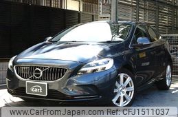 volvo v40 2017 CFJ1511037