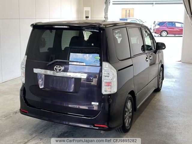 toyota voxy 2012 -TOYOTA--Voxy ZRR70W-0520195---TOYOTA--Voxy ZRR70W-0520195- image 2