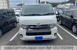 toyota regius 2017 CFJ1853989