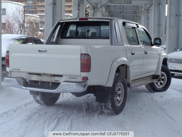 toyota hilux-sports-pick-up 2003 GOO_NET_EXCHANGE_0303315A30250220W001 image 2