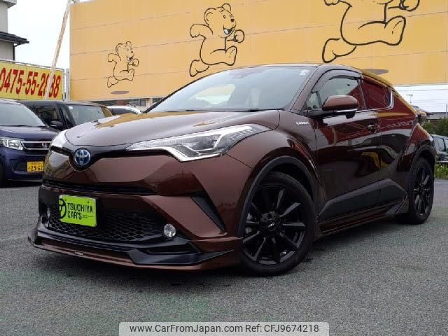 toyota c-hr 2017 quick_quick_DAA-ZYX10_ZYX10-2035360 image 1