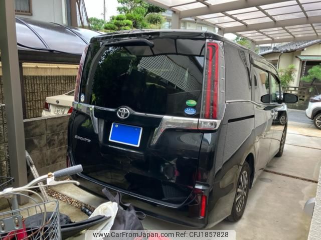toyota esquire 2018 CFJ1857828 image 2