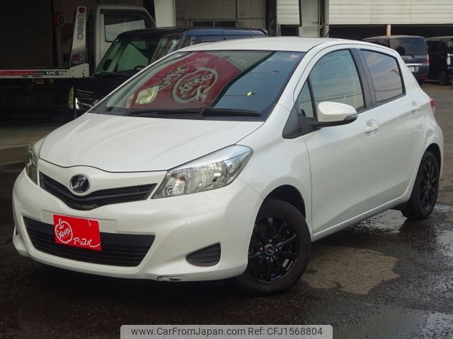 toyota vitz 2013 CFJ1568804 image 1