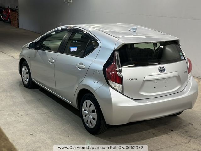 toyota aqua 2017 -TOYOTA--AQUA NHP10-6583808---TOYOTA--AQUA NHP10-6583808- image 2