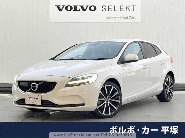 volvo v40 2017 -VOLVO--Volvo V40 LDA-MD4204T--YV1MVA8RDJ2452618---VOLVO--Volvo V40 LDA-MD4204T--YV1MVA8RDJ2452618- image 1