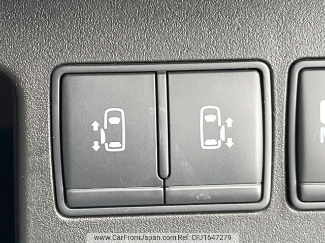 nissan serena 2011 CFJ1647279 image 2