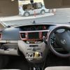 toyota noah 2006 -TOYOTA--Noah DBA-AZR60G--AZR60-3047104---TOYOTA--Noah DBA-AZR60G--AZR60-3047104- image 16