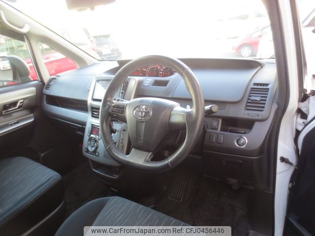 toyota voxy 2012 -TOYOTA--Voxy DBA-ZRR70W--ZRR70-0529654---TOYOTA--Voxy DBA-ZRR70W--ZRR70-0529654- image 2