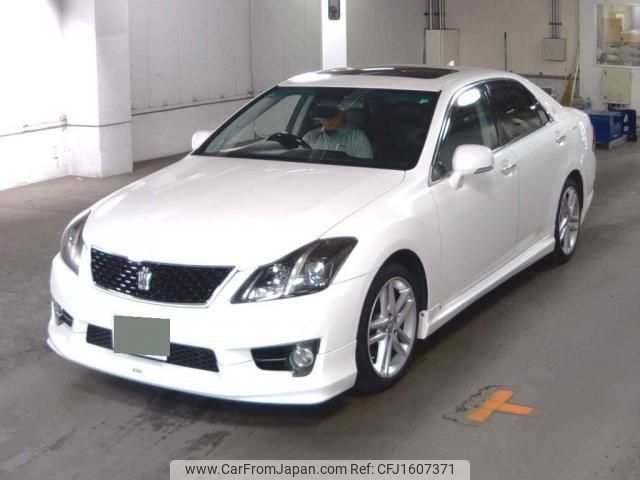 toyota crown 2011 CFJ1607371 image 1