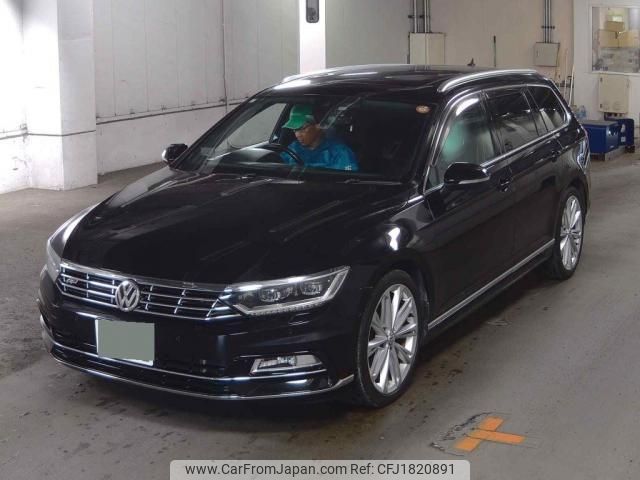 volkswagen passat-variant 2017 CFJ1820891 image 1