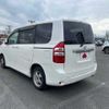 toyota noah 2011 504928-927030 image 2