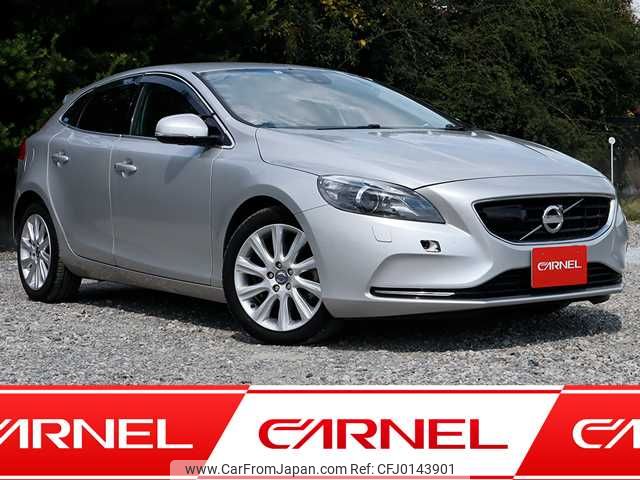 volvo v40 2013 F00636 image 1