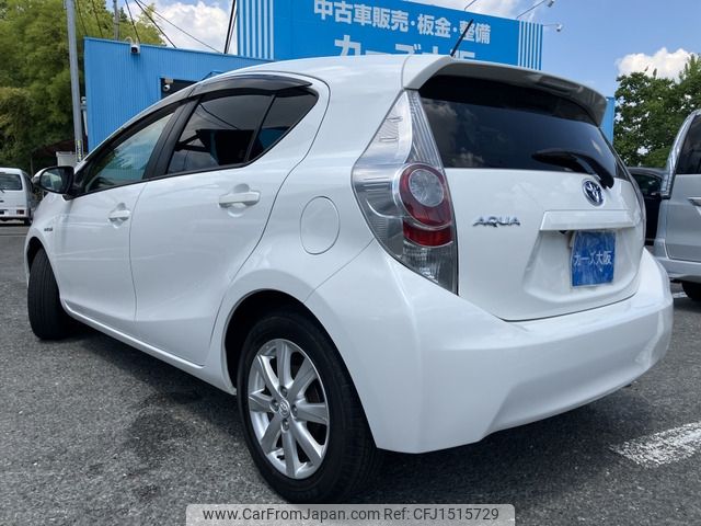 toyota aqua 2014 CFJ1515729 image 2