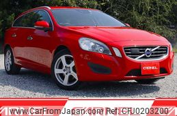 volvo v60 2013 F00654