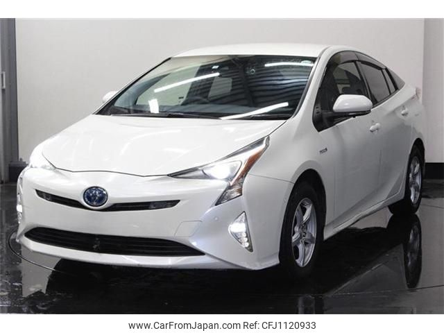 toyota prius 2018 -TOYOTA--Prius DAA-ZVW55--ZVW55-8059364---TOYOTA--Prius DAA-ZVW55--ZVW55-8059364- image 1