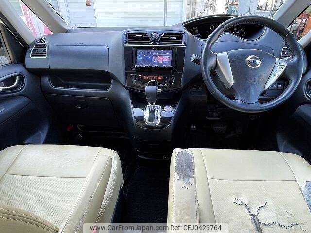 nissan serena 2013 504928-925783 image 1