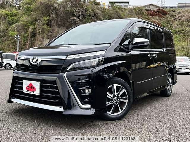 toyota voxy 2019 -TOYOTA--Voxy DBA-ZRR85W--ZRR85-0130654---TOYOTA--Voxy DBA-ZRR85W--ZRR85-0130654- image 1